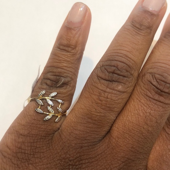 10k yellow gold leaf ring - Picture 6 of 7